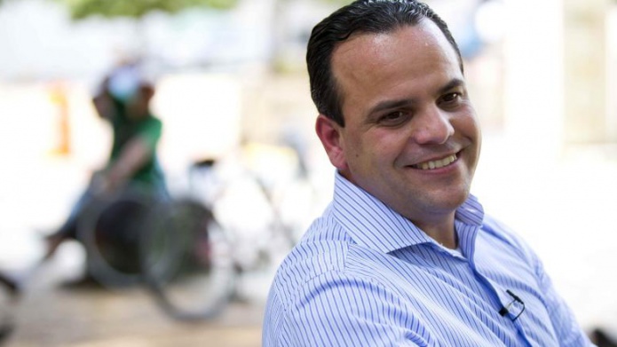 HernÃ¡ndez Vivoni candidato alcaldÃ­a de San Juan envÃ­a felicitaciones a los policÃ­as en su semana 