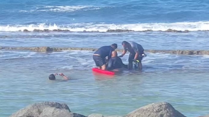  Video: Unidad de FURA rescata persona arrastrada por la corriente en PiÃ±ones  