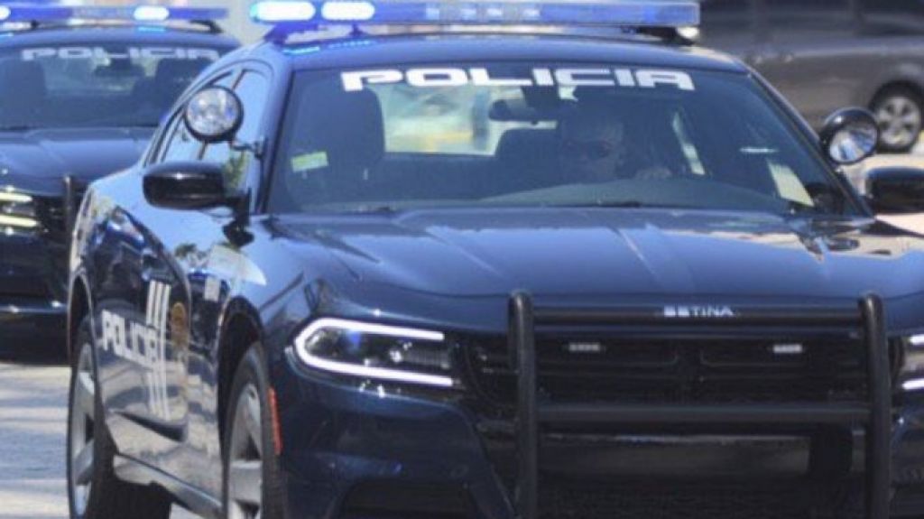  Denuncian hurto de cinco mil d&oacute;lares en prendas y equipos desde un veh&iacute;culo estacionado en Quebradillas 