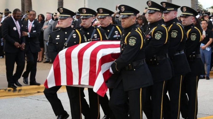 Orlando despide a policÃ­a asesinado en encuentro con sospechoso