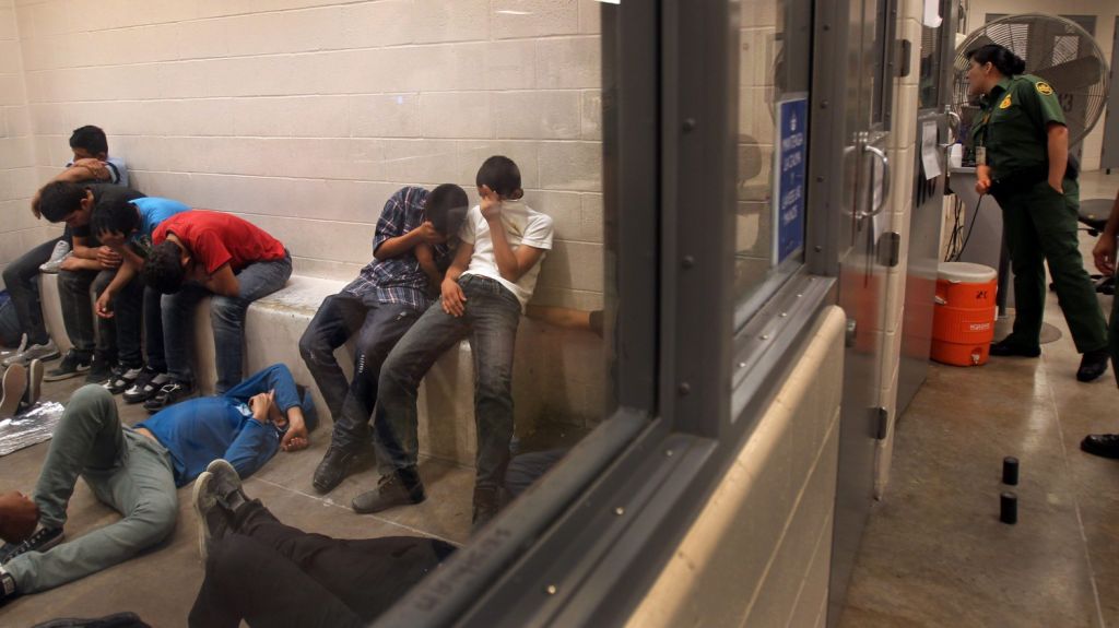  M&aacute;s detenidos en el sur de California dan positivos con COVID-19 