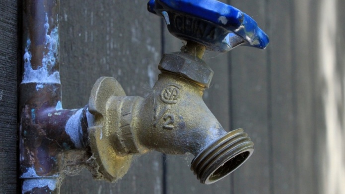 Sin agua comunidades de ManatÃ­ por averÃ­a 