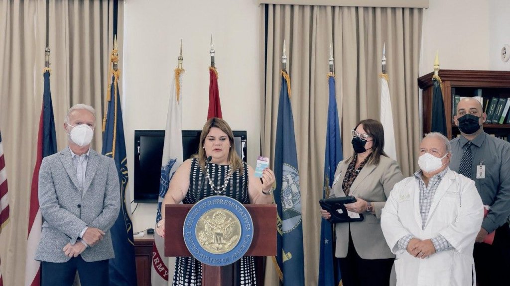  Inicia en Bayamón programa federal de repartición de pruebas caseras de detección de COVID 