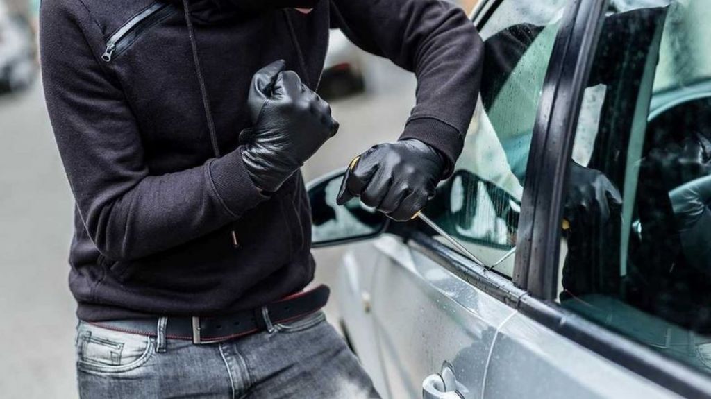  Se registra robo de auto en Barceloneta 