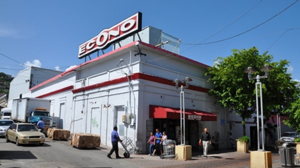  Roban cien cajetillas de cigarrillos, valoradas en dos mil d&oacute;lares, de supermercado de Yauco 