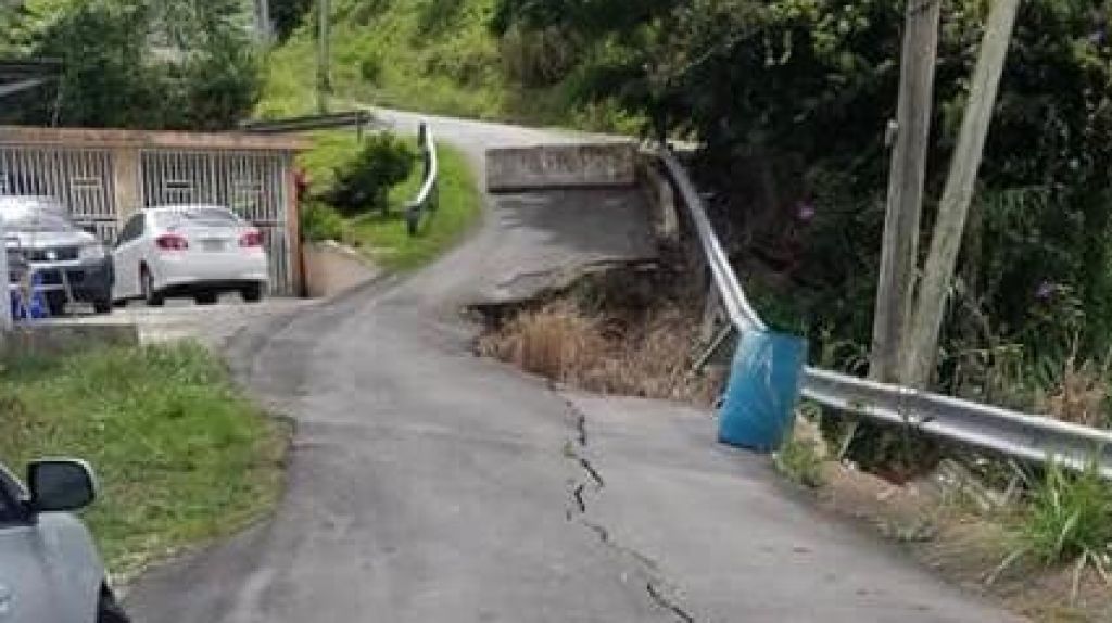  Naranjite&ntilde;os buscan evitar una tragedia ante el caos en las v&iacute;as p&uacute;blicas rurales. 