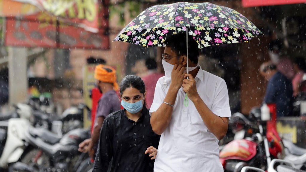  India alcanza los 3 millones de casos de COVID-19, suma 1 mill&oacute;n en 2 semanas 