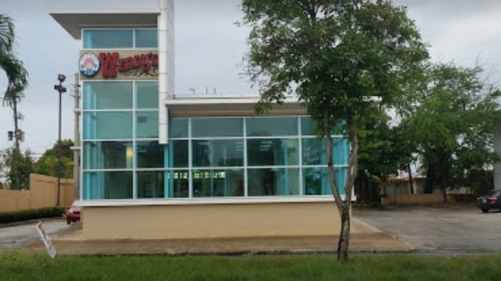  Roban b&oacute;veda de &ldquo;fast food&rdquo; en Puerto Nuevo 