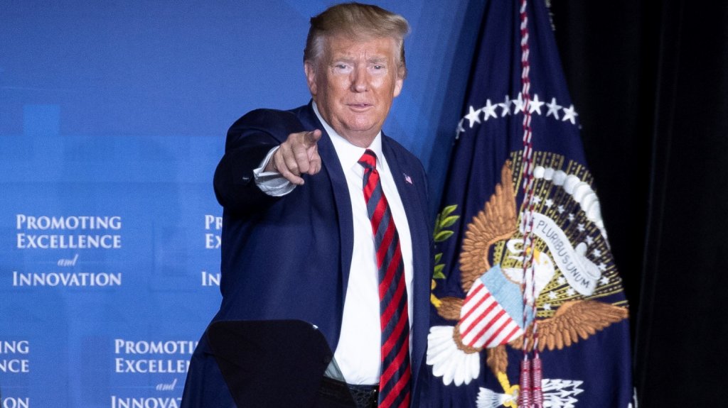  Trump veta la ley del presupuesto anual para defensa por desacuerdos 