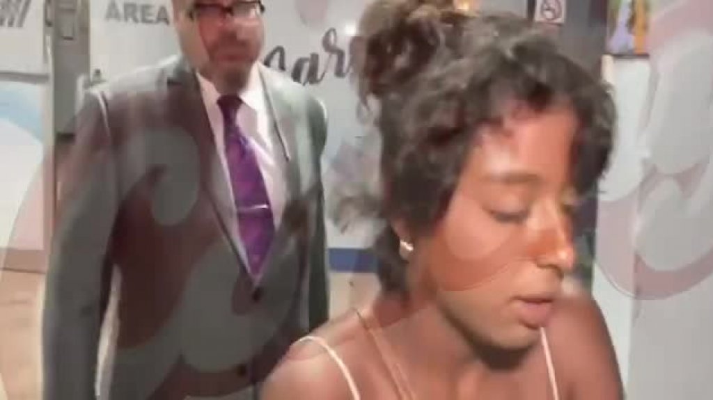  Video: Lisha sale de la comandancia de Carolina y dice que sali&oacute; &ldquo;Todo Bien&rdquo; 