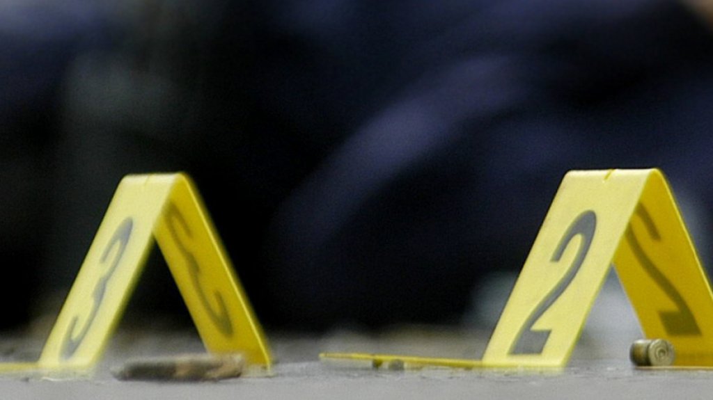  Balacera en residencial El Carmen en Mayag&uuml;ez deja un muerto 