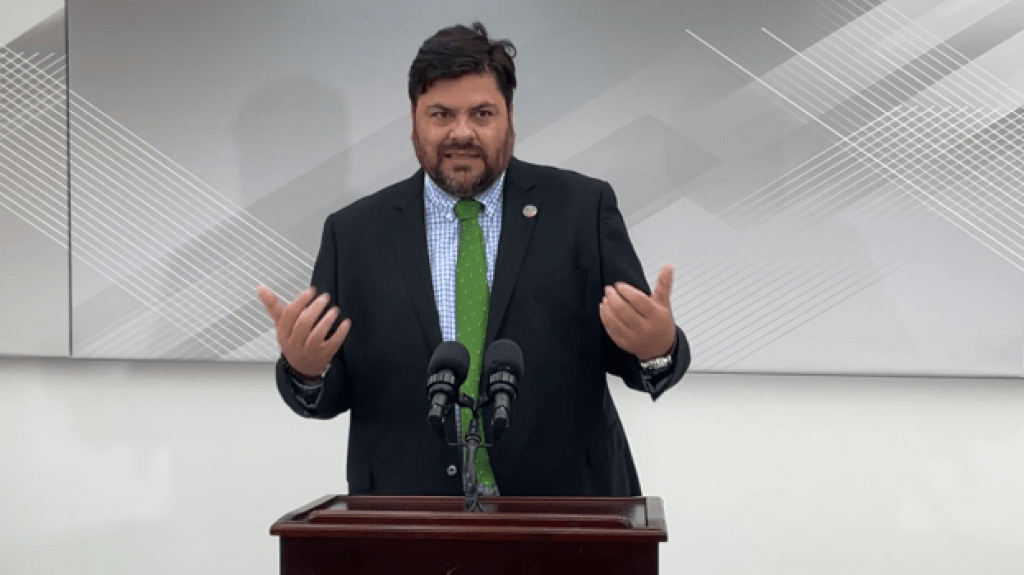  Secretario de Salud exige a las aseguradoras a que realicen pagos pendientes a m&eacute;dicos y otros proveedores 