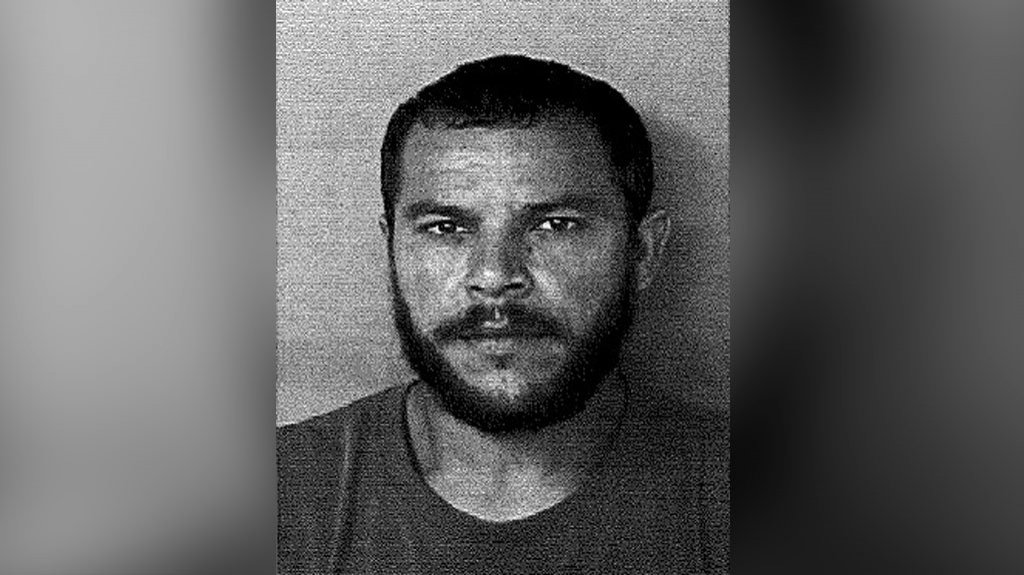  Se Busca: Tiene orden de arresto por incesto, maltrato y amenaza en Lajas 