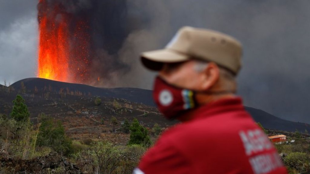  La ca&iacute;da de cenizas al mar podr&iacute;a estar afectando al ecosistema marino 