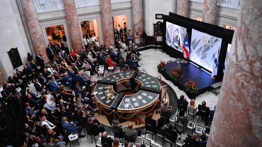  Celebran reapertura de La Rotonda de El Capitolio 