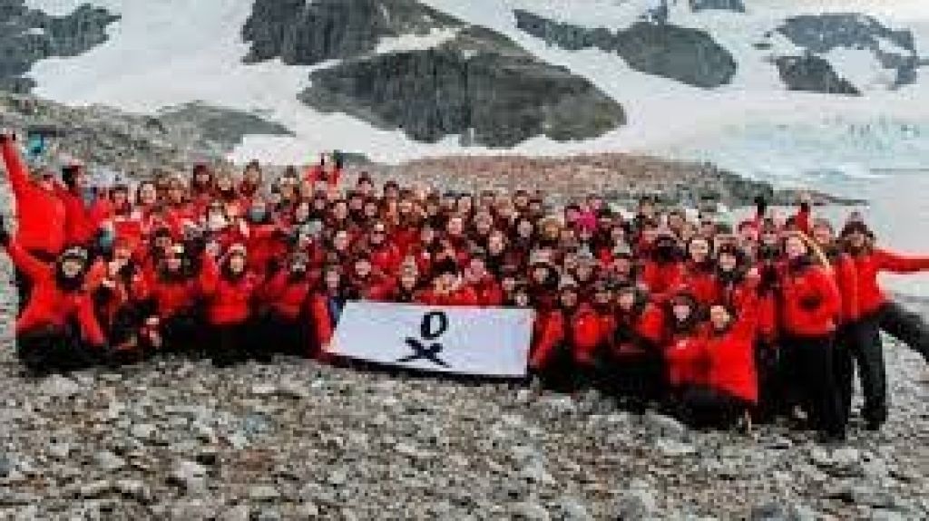  Vea video: Zarpa la expedici&oacute;n de l&iacute;deres cient&iacute;ficas que iniciar&aacute; el 2019 en la Ant&aacute;rtida 