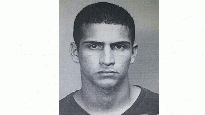 Cargos por apropiaciÃ³n ilegal de vehÃ­culos a joven 19 aÃ±os
