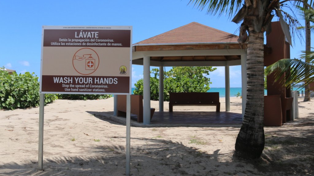  Abre al p&uacute;blico balneario de Carolina bajo las medidas de protecci&oacute;n contra el Covid-19 
