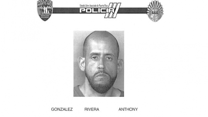 Con record criminal Estatal y Federal y comete "carjacking"