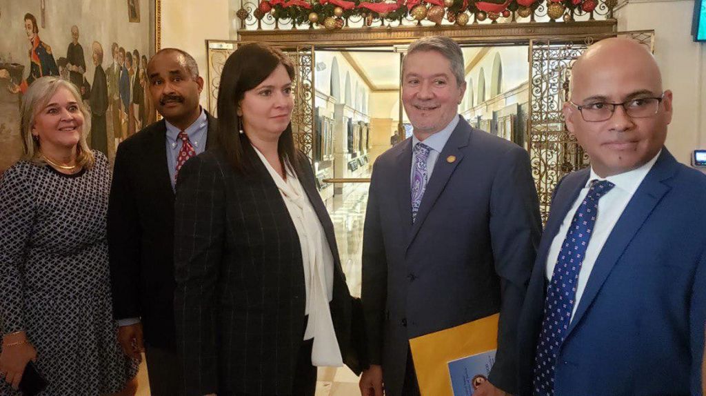  Presidenta Tribunal Supremo retira proyecto aumento de salario a jueces 