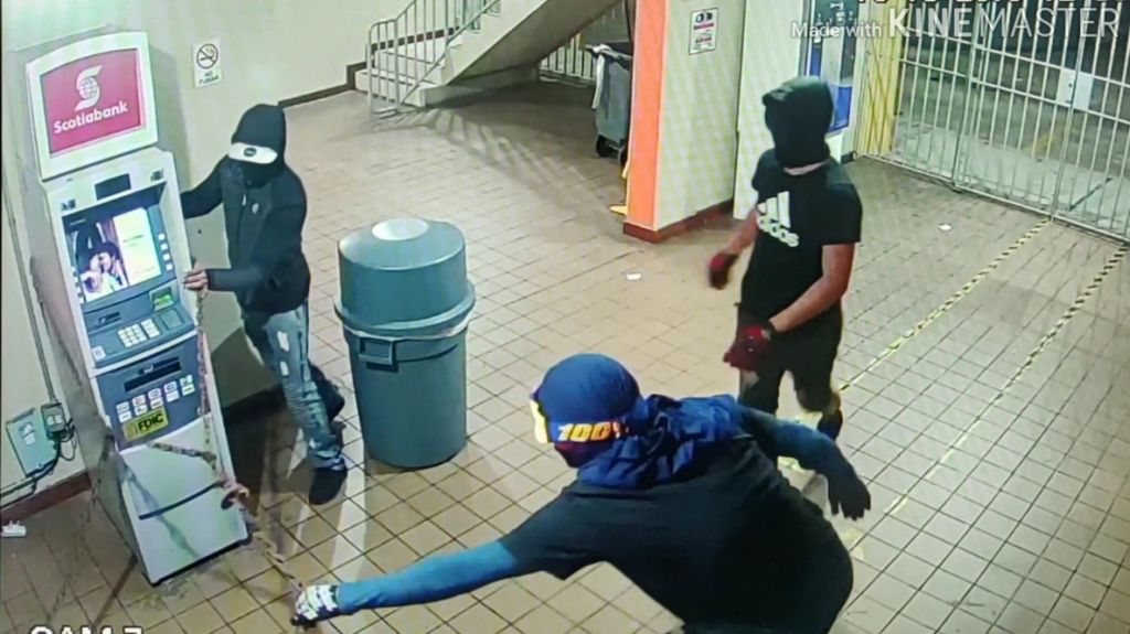  Publican Video de &ldquo;Cacos&rdquo; robando un ATM en multi pisos de la Universidad de Puerto Rico 