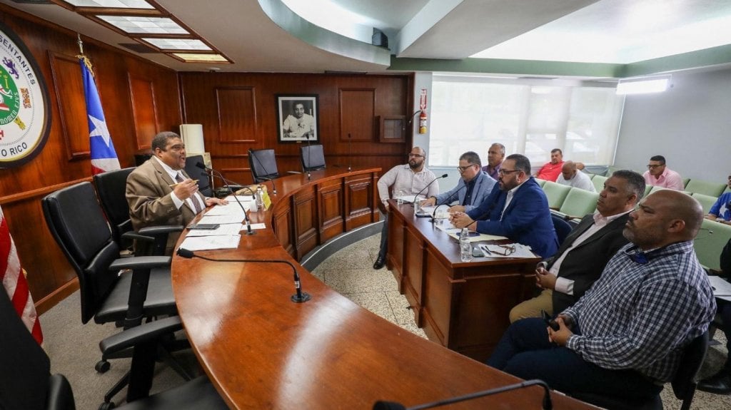  Crisis financiera amenaza la continuidad del torneo Elfren Bernier de Béisbol Clase A 