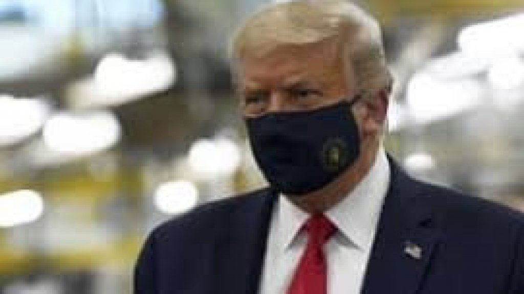  Trump ordena beneficio de desempleo reducido a $400 pero con condiciones 