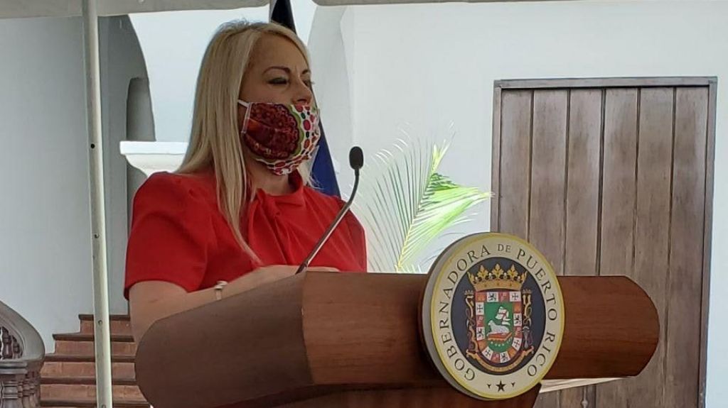  Gobernadora V&aacute;zquez Garced anuncia otro desembolso de 1,200 d&oacute;lares para m&aacute;s de 230 mil familias 