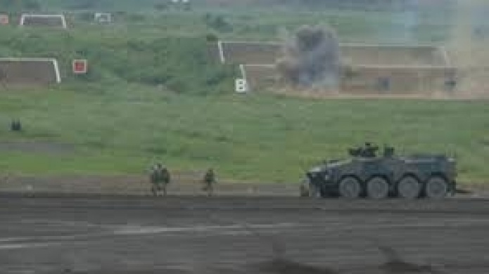 Video: 2.400 miembros de las Fuerzas de Autodefensa de JapÃ³n inician ejercicios militares de fuego real
