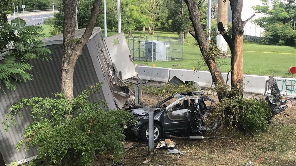  Fotos: 4 Muertos en violento accidente de transito en San Juan 