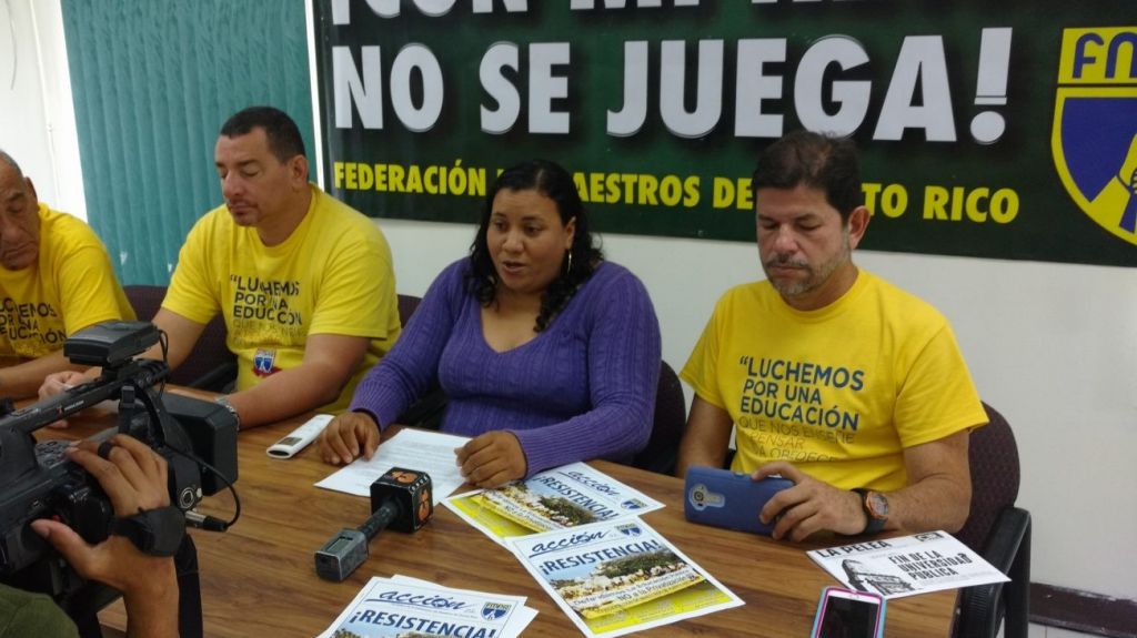  Denuncian que el Departamento de Educaci&oacute;n nuevamente declara excedentes a cientos de maestros 