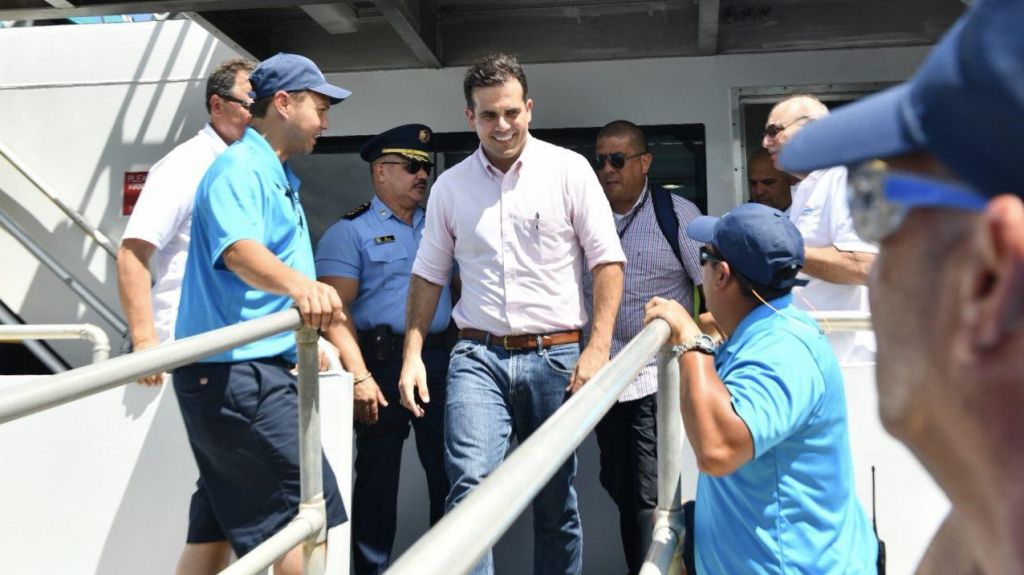  Gobernador inaugura ruta corta de Ceiba a islas municipio y visita varios proyectos importantes en Vieques 