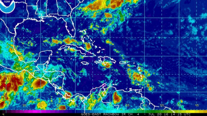 Onda Tropical pasa a travÃ©s del Caribe...
Modelo muestra potencial ciclÃ³nico la prÃ³xima semana.
