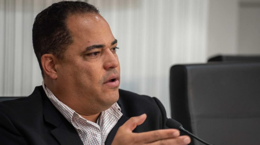  Carmelo R&iacute;os espera una explicaci&oacute;n de F&eacute;lix Delgado por su renuncia como alcalde de Cata&ntilde;o 