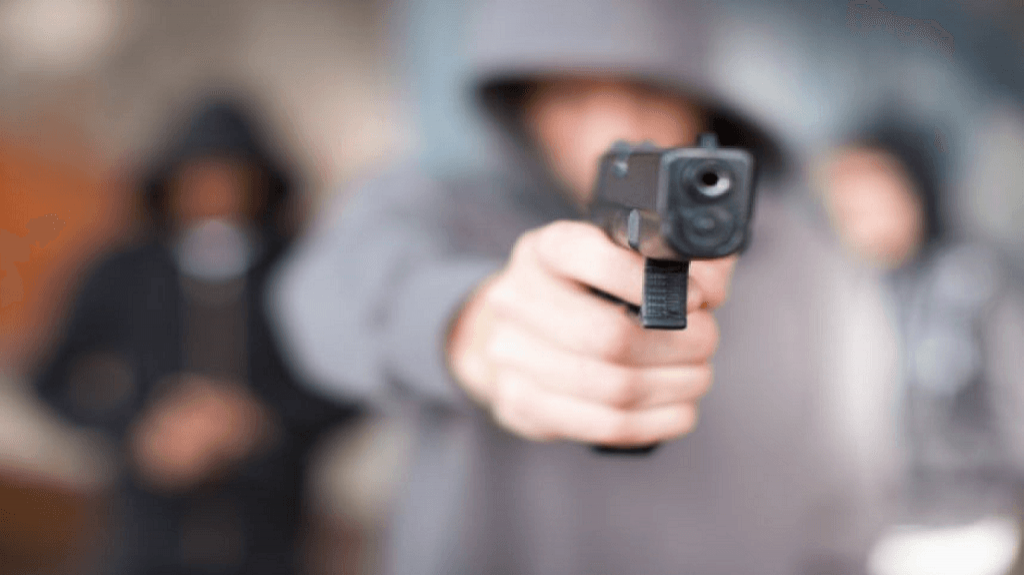  Entre tres sujetos armados le roban el auto a un individuo en Juncos 