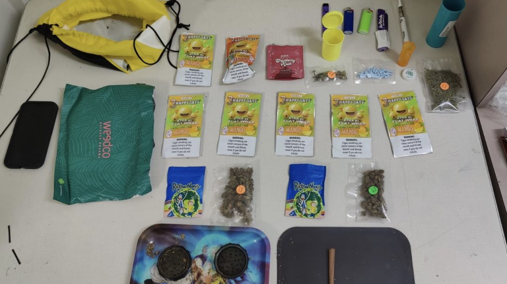  Arrestan 3 j&oacute;venes con marihuana en Playa Santa en Gu&aacute;nica 