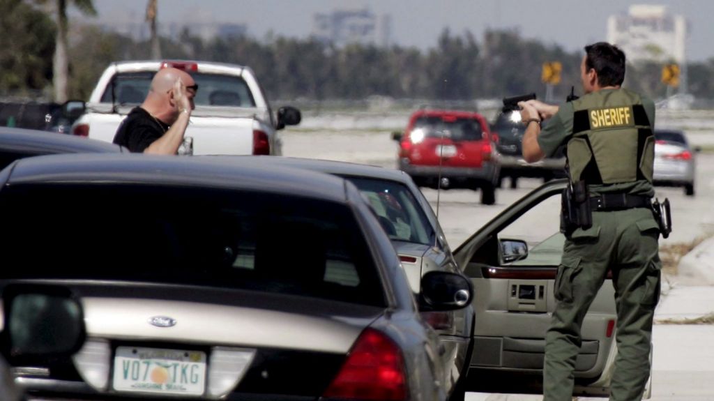  Detienen a iran&iacute; con armas y dinero en Palm Beach, la ciudad de Mar-a-Lago 