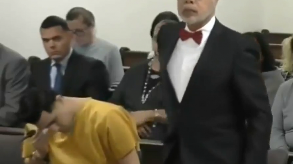  Video:&iexcl;Jensen Medina se le sal&iacute;an las l&aacute;grimas hoy en su juicio! 