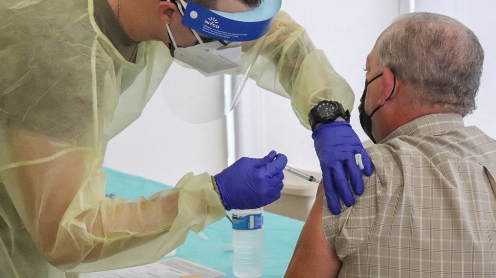  Epidemióloga pide no reabrir Vieques al turismo hasta que se llegue a un nivel de vacunación y dos semanas de espera 