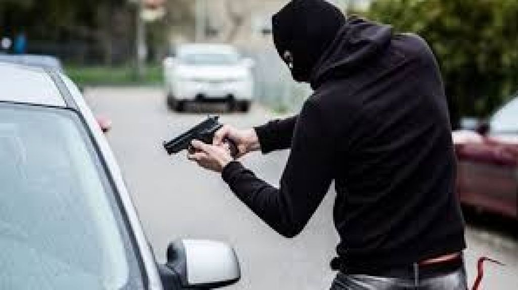  Dos &ldquo;carjackings&rdquo; en estacionamiento frente al &Uacute;ltimo Trolley 