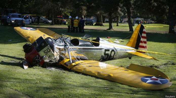 Harrison Ford resulta herido en accidente de avioneta