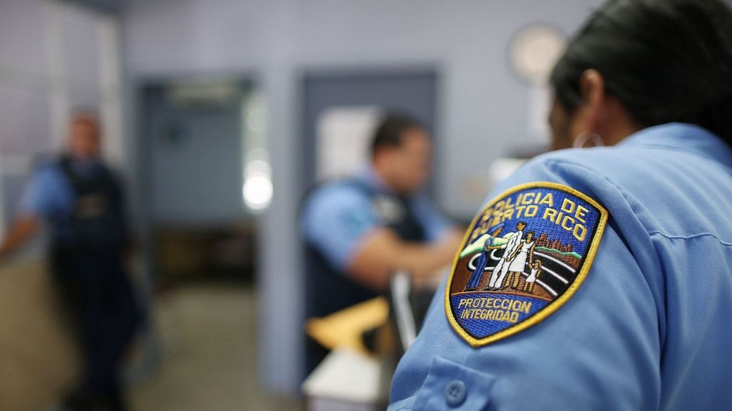  Ocupan marihuana a joven detenido por conducir el d&iacute;a que no le tocaba en Aguadilla 