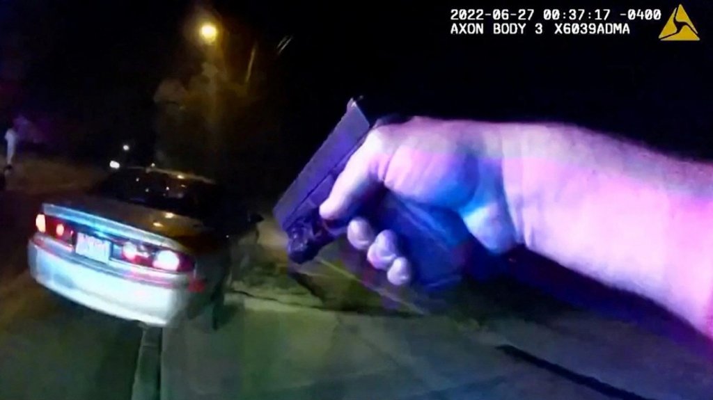  VIDEO: El afroamericano asesinado por ocho policías en Ohio recibió 46 disparos tras una persecución por una infracción de tránsito, revela la autopsia 