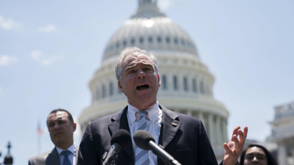  Sodas y panfletos para impulsar el voto republicano antes de los comicios 