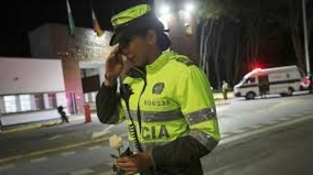  Vea video: La Polic&iacute;a colombiana eleva a 21 la cifra de muertos en atentado a academia de la polic&iacute;a en Bogot&aacute; 