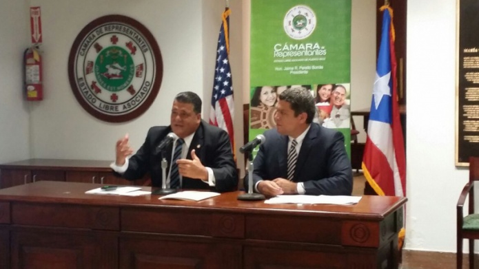 Representantes de MayorÃ­a Presentan Proyecto Para
Impulsar Reciclaje de Recipientes
