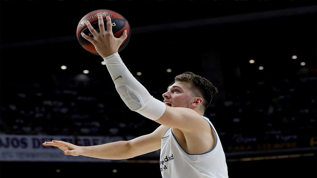  Ayton se presenta como gran favorito; Doncic, el deseado; Bagley,el ambicioso 