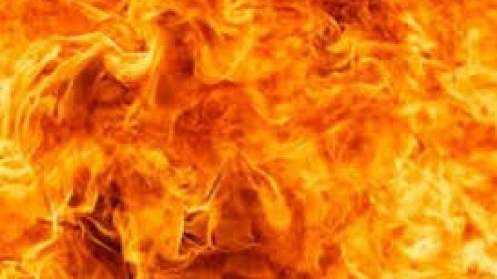  Desv&iacute;o tr&aacute;nsito zona de R&iacute;o Hondo por fuego de &ldquo;food truck&rdquo; 