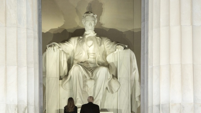 Vandalizan con un grafiti el emblemÃ¡tico Monumento a Lincoln de Washington