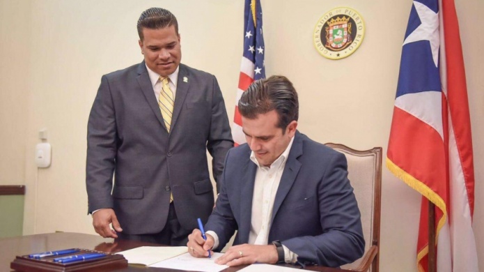 RossellÃ³ Nevares firma medida que obliga a municipios a mantener publicados en Internet los CÃ³digos de Orden PÃºblico